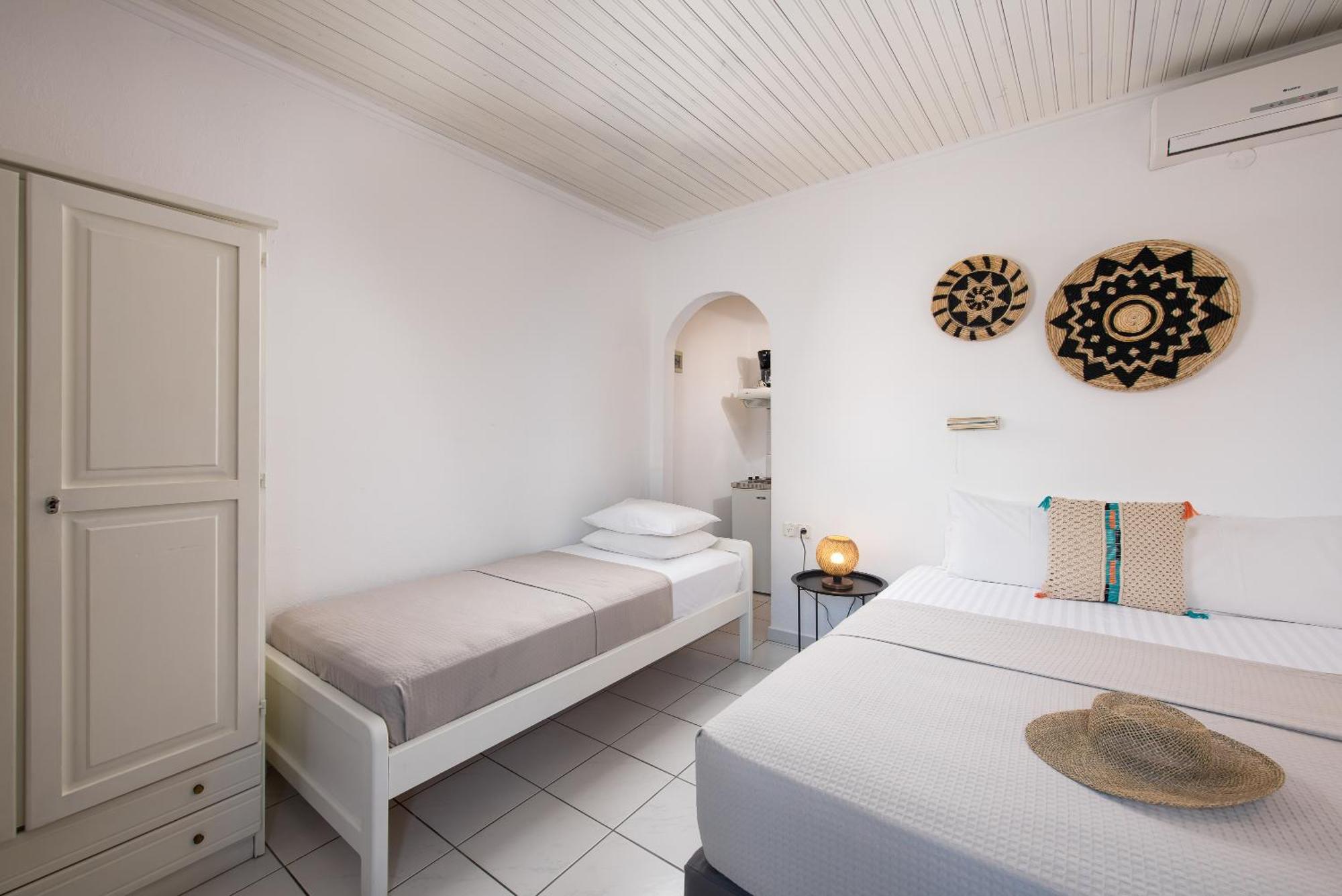 Acroterra - Easy Living Aparthotel Alikí Екстериор снимка