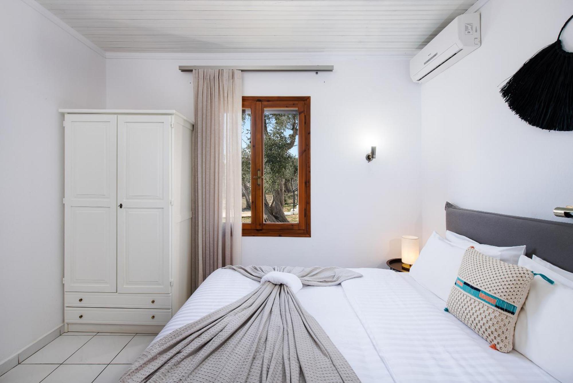 Acroterra - Easy Living Aparthotel Alikí Екстериор снимка